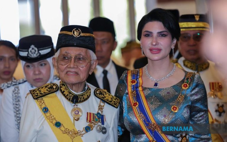 Raghad nafi gambar kononnya Taib Mahmud kritikal