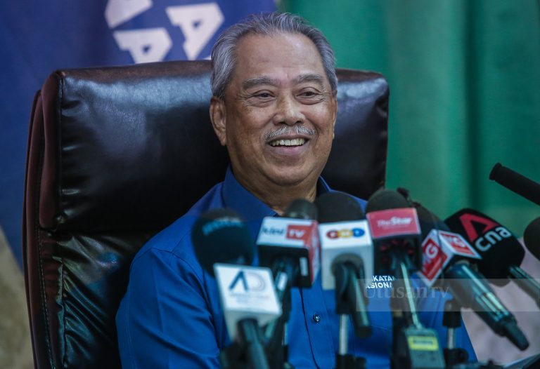 ‘Bila masa saya bertumbuk dengan Hamzah?’, Muhyiddin sangkal dakwaan tak sebulu