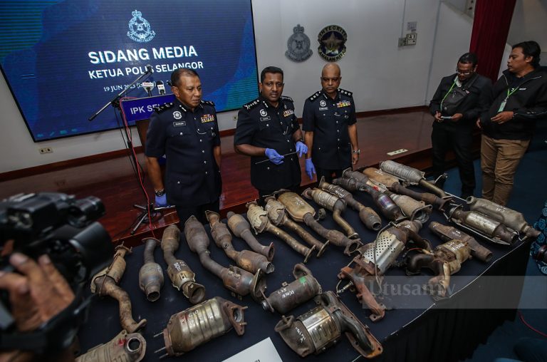 2 suspek ditahan, polis selesai 15 kes curi ekzos di Lembah Klang