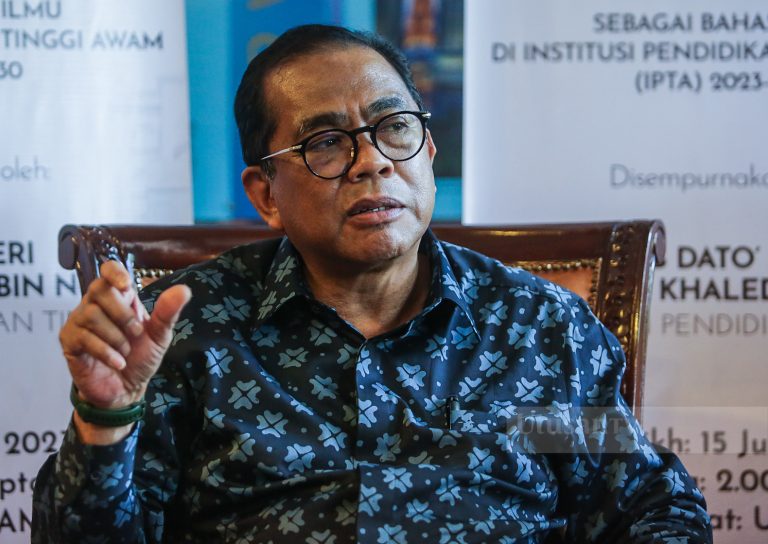 PRK di Johor: Ahli UMNO masih keliru, wakil parti tidak bertanding – Khaled