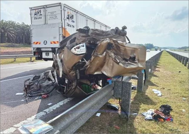 Suami isteri maut, dua anak parah nahas di LPT2