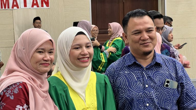 Anak Fadhlina Sidek dapat 9A dalam SPM