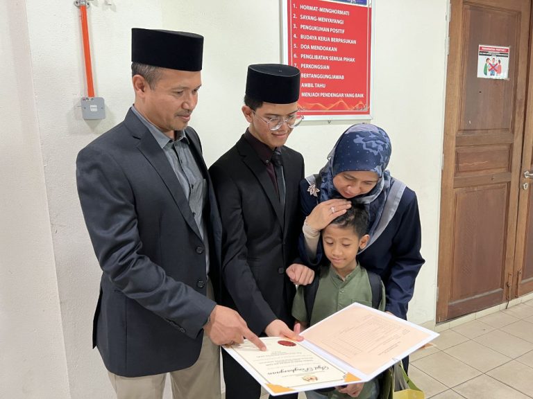 ‘Usaha saja tak cukup kena cari berkat, reda Allah SWT’ – Pelajar 11A+ SPM