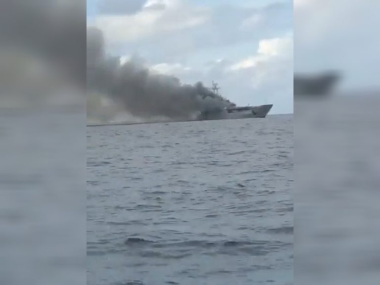 Kapal perang Indonesia terbakar, 119 kru terselamat