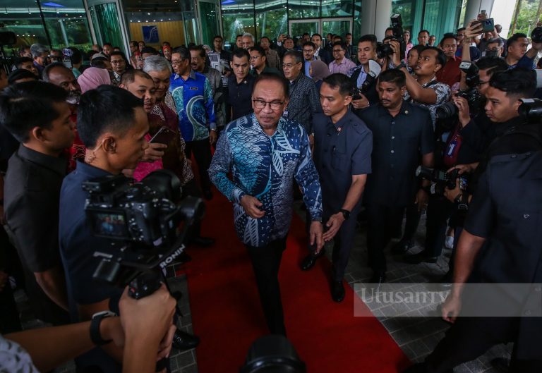 Kerajaan tawar kredit e-tunai RM100 kepada golongan dewasa – PM