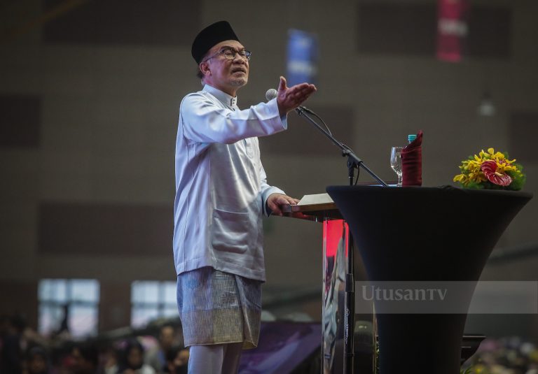 Kerajaan lulus sehingga RM1 bilion setiap tahun bagi tempoh 10 tahun untuk jamin kelangsungan Felda