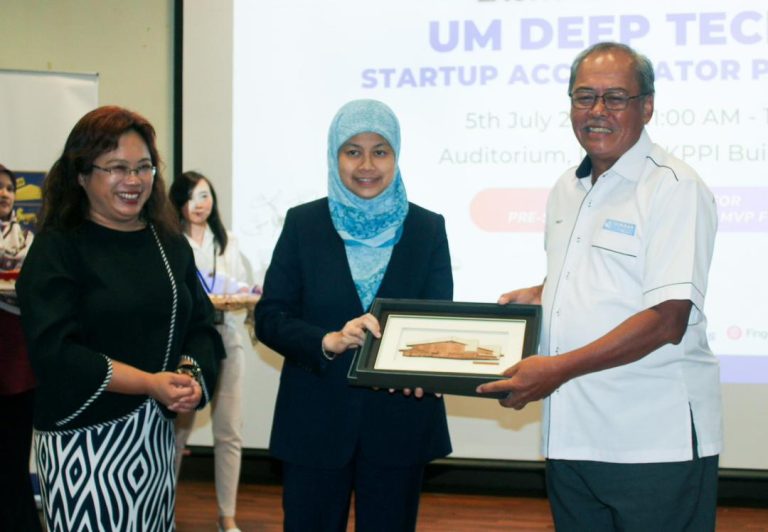 YBR dan UM jalin kerjasama latih bakal usahawan teknologi