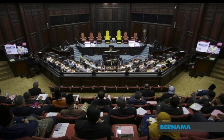 Enam muka baharu antara 10 Exco Negeri Sembilan angkat sumpah