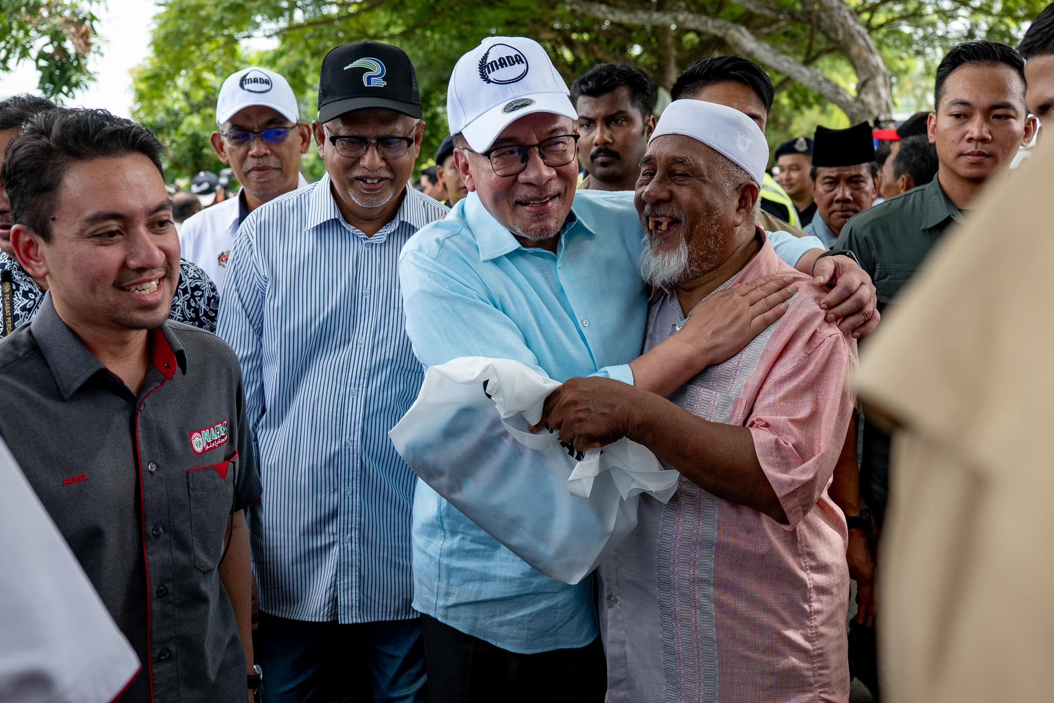 Anwar umum peruntukan RM10 juta untuk Amanah Ikhtiar Malaysia