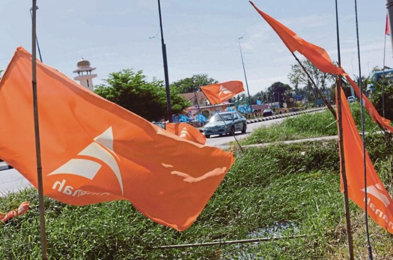 Amanah umum Suhaizan calon PRK Parlimen Pulai, Nazri DUN Simpang Jeram