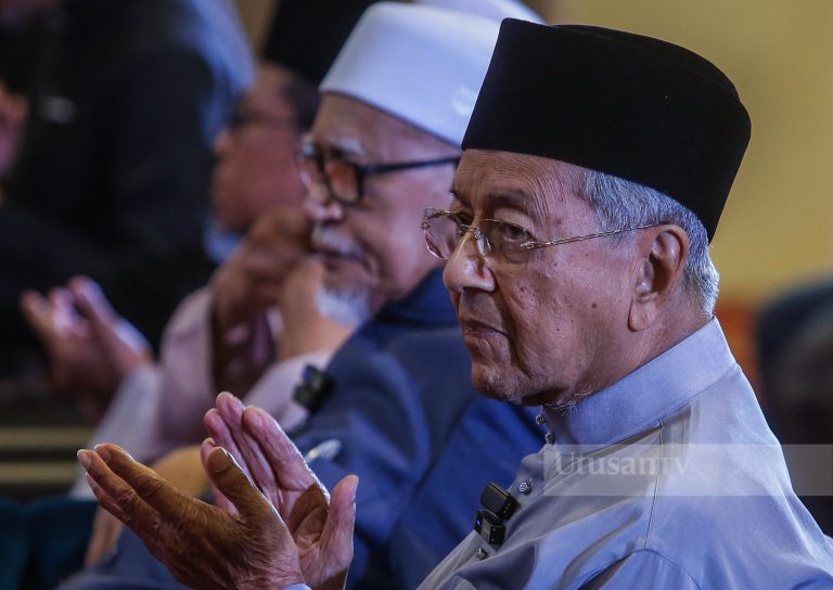 Tun M sertai kempen calon Pas di PRK Kemaman