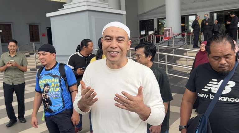 ‘Saya mahu jumpa emak saya’, kata Ismahalil selepas dibebaskan