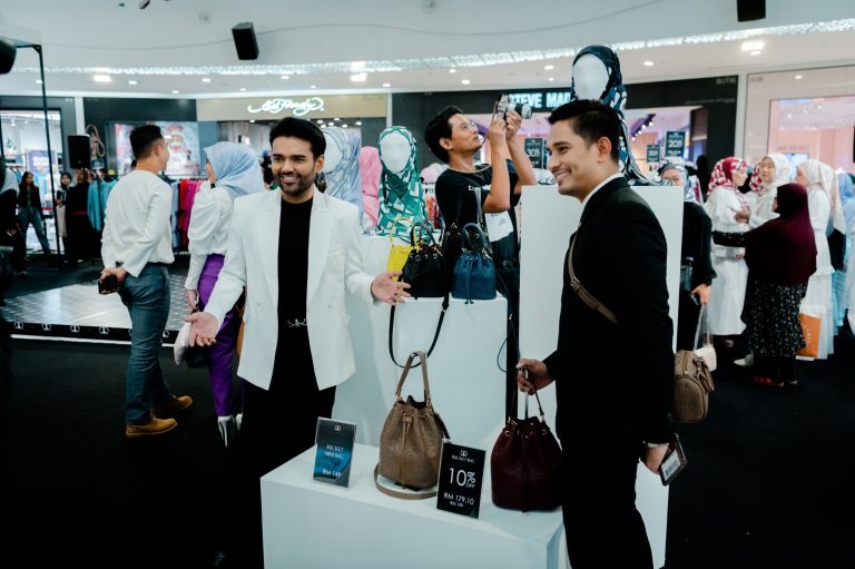 Sambutan ulang tahun kedua RR Mono Scarves, Rizman Ruzaini ‘all out’. Buka ‘pop-up store’ untuk RR Geometrik