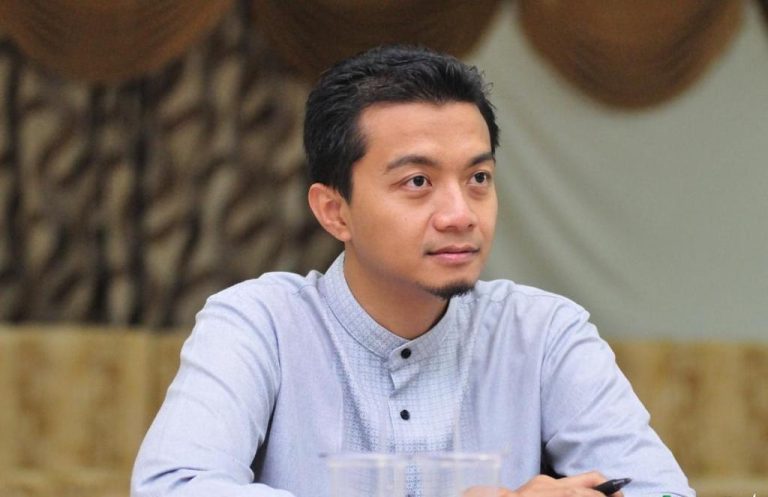 ‘Sudah sebulan ‘pemandu bas’ letak jawatan, kami hanya mahu teruskan perjalanan’, Syahir cadang gencatan senjata
