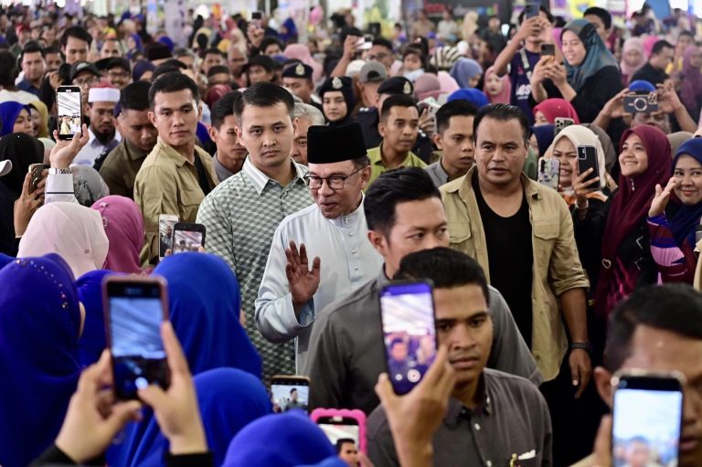 Ramalan Mahathir PN akan menang 5-1 hanya ‘angan-angan’, PH-BN akan cipta kejutan, kata Anwar