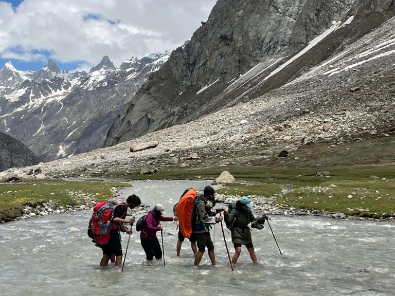 Pendaki Malaysia kongsi detik ‘pahit’ terkandas akibat hujan di Hampta Pass, India