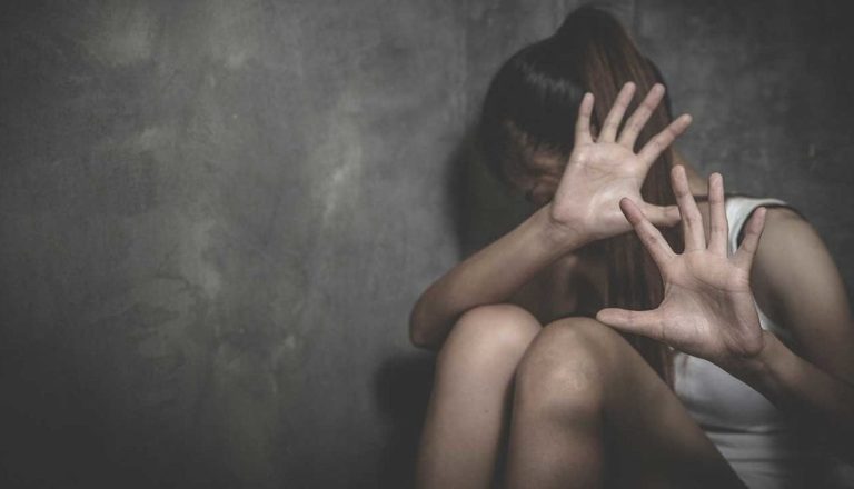 Suami durjana! Subahat dengan tukang urut lakukan seks luar tabii terhadap isteri