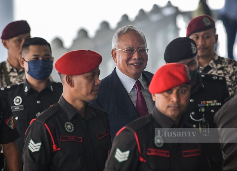 Mahkamah tolak permohonan kebenaran merayu Najib untuk ketepi injunksi diperoleh SRC International