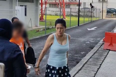Suri rumah didenda RM2,000 hempas telefon, pukul pelajar kolej