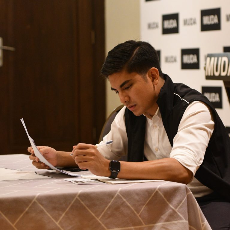 Kerajaan mungkir janji, sebelum PRU kata akan perangi rasuah tetapi kini sebaliknya – Syed Saddiq