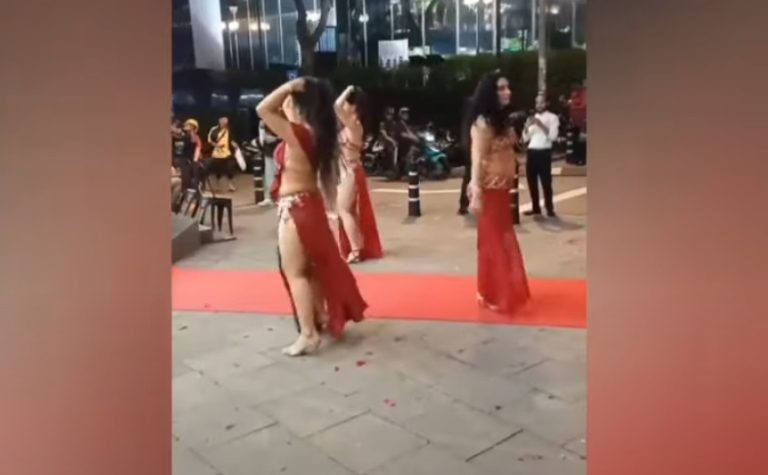 Tarian separa bogel: DBKL arah tutup, kompaun sebuah premis di Jalan Bukit Bintang