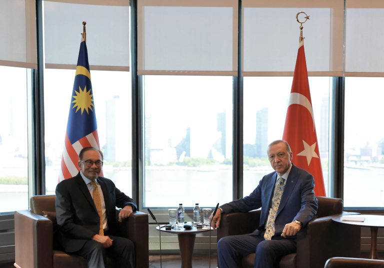 Malaysia dan Turkiye sepakat tangani ancaman Islamofobia
