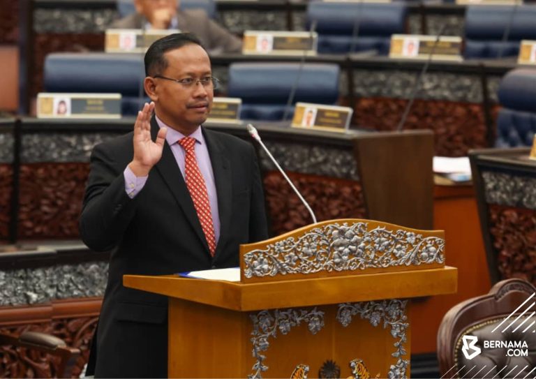 Ahli Parlimen Pulai dimasukkan ke ICU kerana paras oksigen menurun