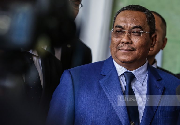 Kes rasuah KFA: Tunggu saman di rumah dan pejabat masing-masing, kata Sanusi