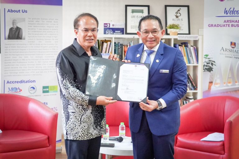 Irmohizam dilantik Profesor Adjung Arshad Ayub Graduate Business School UiTM