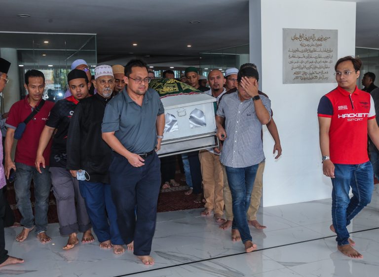 Jenazah Bad Indigo akan dikebumikan selepas solat Jumaat