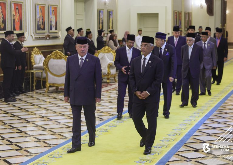 Al-Sultan Abdullah pikul tanggungjawab penuh amanah, cukup sempurna – Sultan Johor