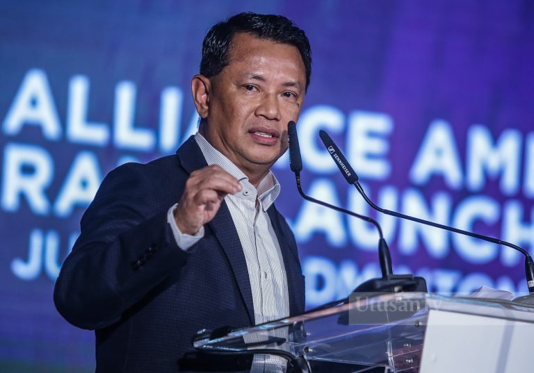 Pegawai tertinggi MOM terima peruntukan khas kad akreditasi, tak libatkan biaya kerajaan