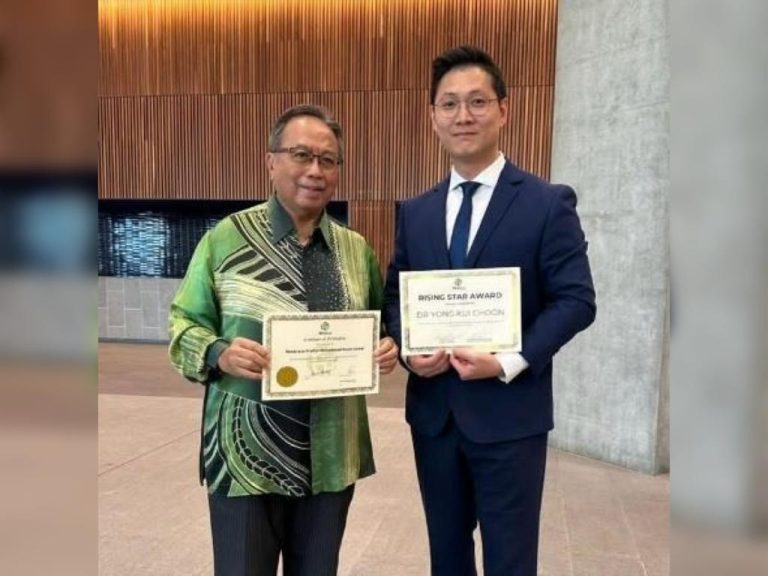 2 tokoh pakar doktor keluarga Malaysia terima anugerah WONCA