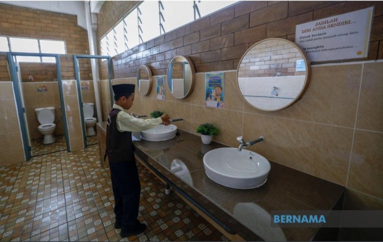 Tandas dinaik taraf, pelajar lebih semangat dan teruja ke sekolah