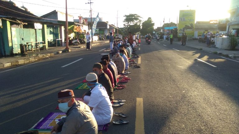 7 tempat larangan solat