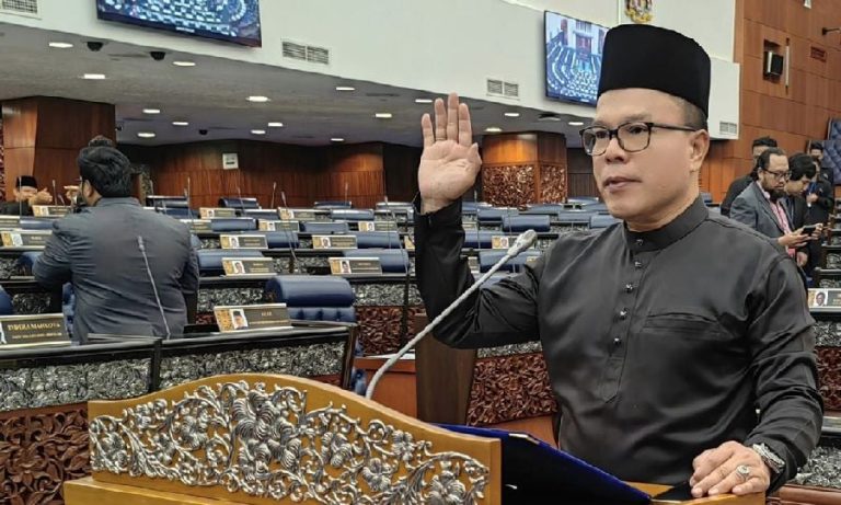 Mohd Azizi tegaskan masih ahli Parlimen PN, sokong PM tanpa paksaan