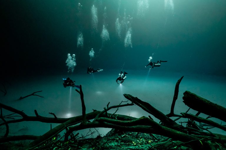Fenomena unik sungai dalam laut