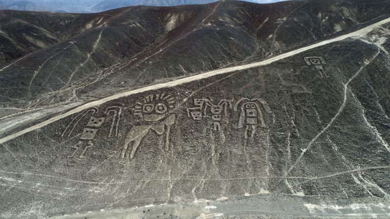 Misteri lukisan gergasi puak Nazca. Dikaitkan dengan makhluk asing, simbol roh dan kosmologi