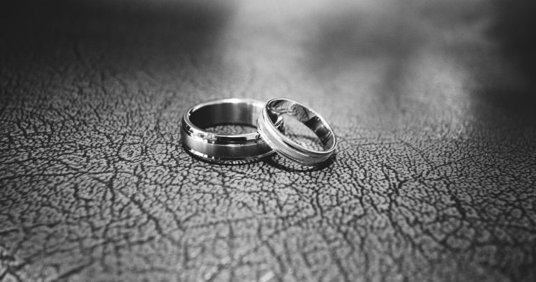 Hukum meminta semula hadiah hantaran apabila putus tunang