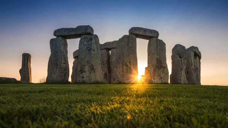 Stonehenge, misteri di sebalik binaan batu gergasi