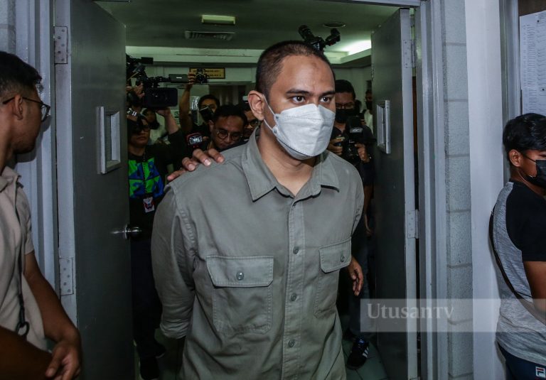Mahkamah tolak pengakuan bersalah lelaki didakwa hendap jurugambar wanita
