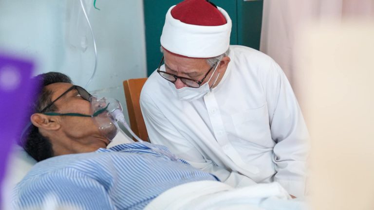 Zulkifli lawat bekas kakitangan terima rawatan di Hospital Serdang