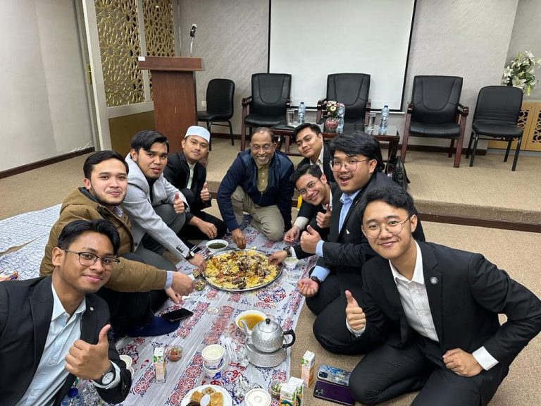 Pelajar Malaysia diharap pulang berbakti kepada negara – Zambry