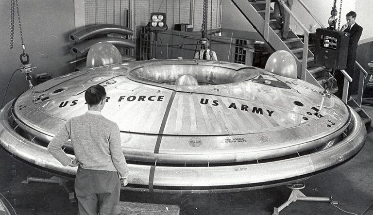 Cubaan membina pesawat seperti UFO, eksperimen yang masih gagal untuk membuat pesawat menembusi angkasa raya