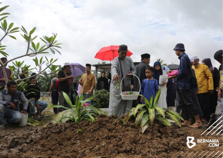 Jenazah M Daud Kilau selamat dikebumikan