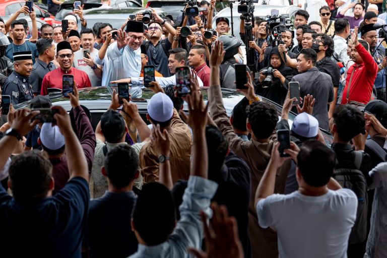Pendakwah jangan ulas isu ikut sentimen politik – Anwar
