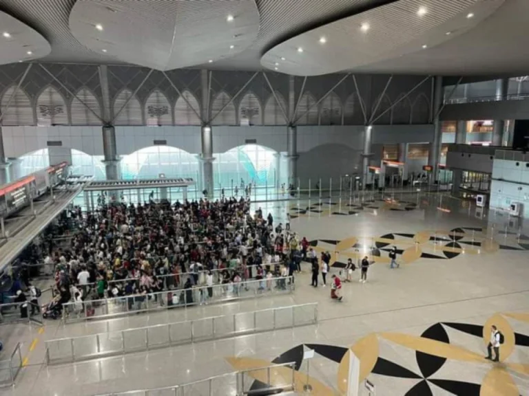 Imigresen nafi berlaku kesesakan di lapangan terbang