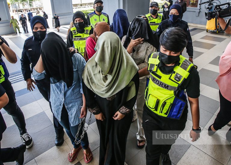 6 gadis ‘daddy ash’ termasuk penuntut universiti, pelajar kolej didakwa