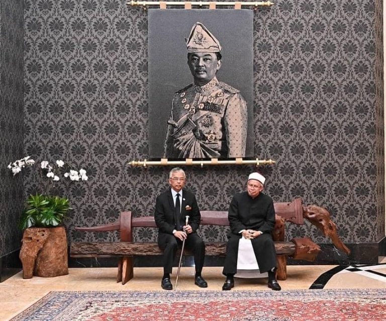 Kehadiran Agong dan isteri pengubat hati selepas pemergian Hammad – Zulkifli