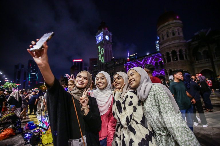 YAKIN BOLEH membentuk nasionalisme belia